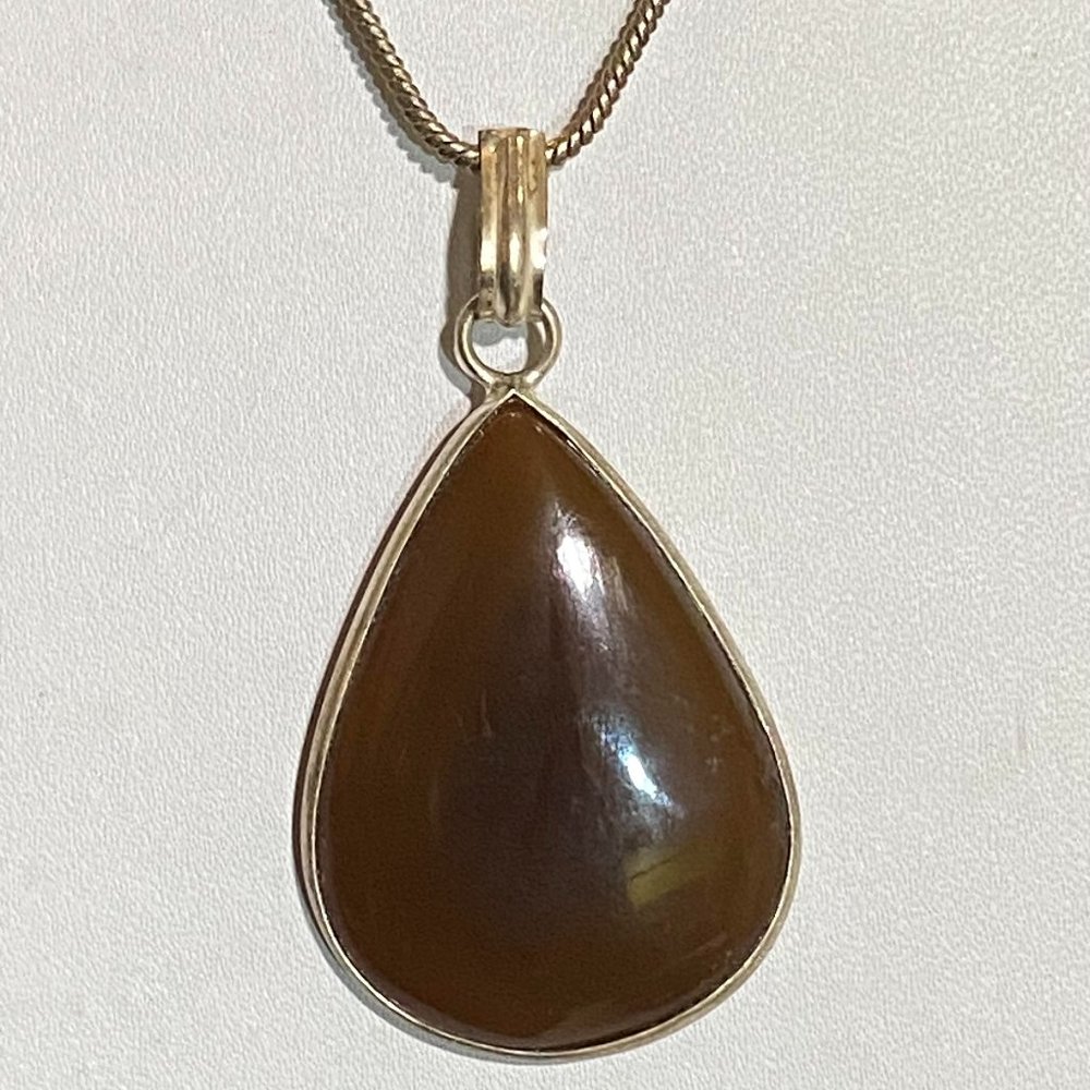 Handmade Natural Brownish Agate Gem Stone Pendant Necklace.